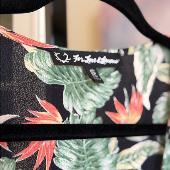 For Love & Lemons Palm Print Aloha Wrap Top Black Floral Women’s Size Small - Picture 6 of 6